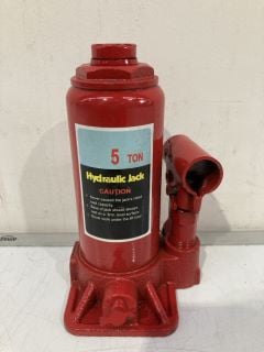 BOX OF 183355059 TO INCLUDE 5 TON HYDRAULIC JACK