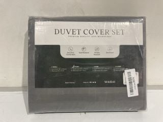 BOX TO INCLUDE DOUBLE DUVET COVER SET