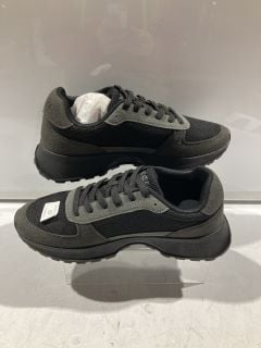 1 X MENS DALSTON TRAINERS BLACK/GREY SIZE 8 UK RRP £100