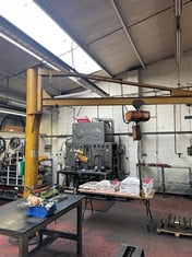 Swing Arm Jib Crane c/w Hitachi 500kg Electric Chain Hoist