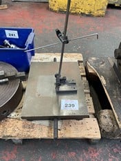 Cast Iron Surface Plate and  Scribber Block