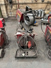 Lincoln Electric CV400-I Welder