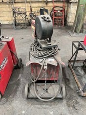 Lincoln Electric CV400-I Welder