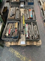 Pallet Comprising a Quantity of Drills and Reamers