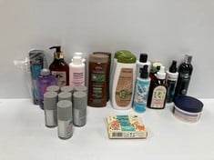 RANGE OF PERSONAL CARE ITEMS VARIOUS MAKES AND MODELS INCLUDING GREEN PHARMACY SHAMPOO - LOCATION 39C.