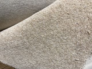 OFF WHITE CLOSED LOOP BERBER MEDIUM FIBRE CARPET (5M)