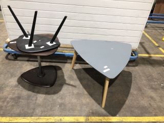 X 2 PLECTRUM COFFEE TABLES IN BLACK AND BROWN TO INCLUDE X 1 SLATE WOODEN COFFEE TABLE WITH WOODEN LEGS