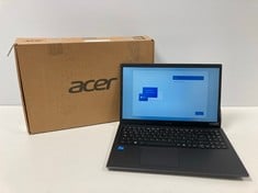 LAPTOP ACER EX215-54-34HR 256 GB (ORIGINAL RRP - 429,00 EUROS) IN BLACK. (WITH BOX AND CHARGER, BROKEN SCREEN CASE ON ONE SIDE, SEE IN PICTURES). I3-1115G4, 8 GB RAM, , INTEL UHD GRAPHICS [JPTZ8002].