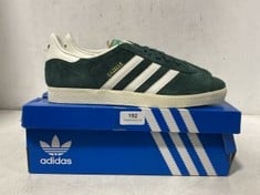 ADIDAS GAZELLE TRAINERS GREEN/WHITE - SIZE 10