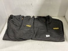 2 X DEWALT JONESBORO TOP GREY SIZE XL