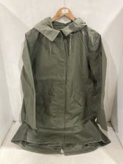 SEASALT CORNWALL RAIN COAT IN OLIVE GREEN IN SIZE 16 - RRP - £170