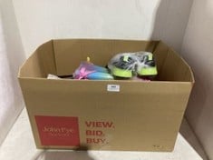 QTY OF ASSORTED CHILDRENS SHOES TO INCLUDE RAINBOW COLOURED WELLINGTONS SIZE 3