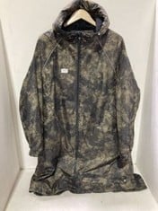 GOOD MOVE PRINTED STORMWEAR BORG LINED CHANGING ROBE RRP £99