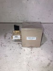 JIMMY CHOO ILLICT EAU DE PARFUM 60ML TO INCLUDE YSL EAU DE PARFUM