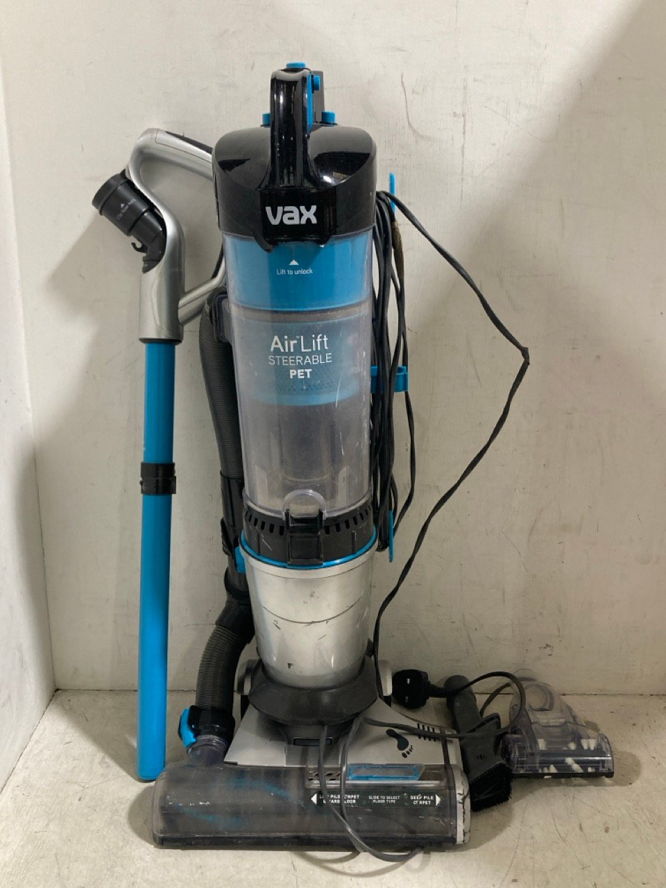 VAX AIR LIFT STEERABLE PET UPRIGHT VACUUM CLEANER UCPESHV1 - RRP £129