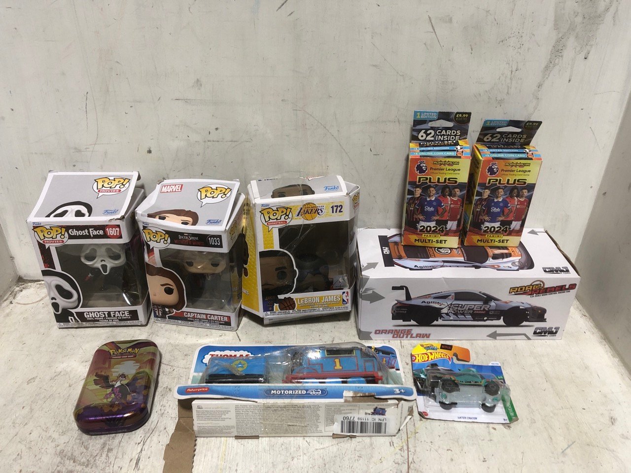 8 X ASSORTED TOYS TO INCLUDE FUNKO POP! DOCTOR STRANGE & THE MULTIVERSE OF MADNESS CAPTAIN CARTER BOBBLE-HEAD