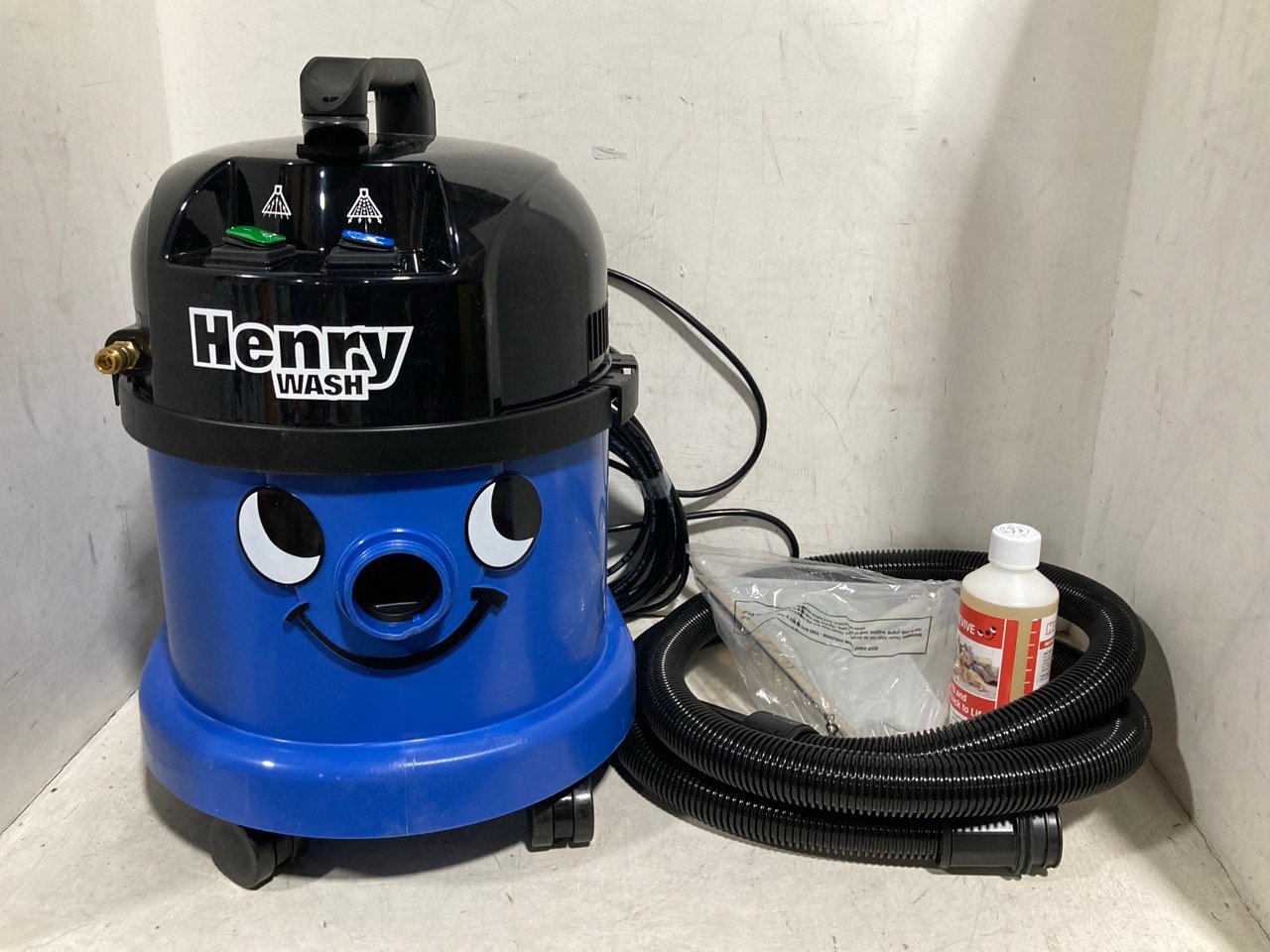 NUMATIC INTERNATIONAL HENRY WASH CYLINDER CARPET CLEANER - RRP £249