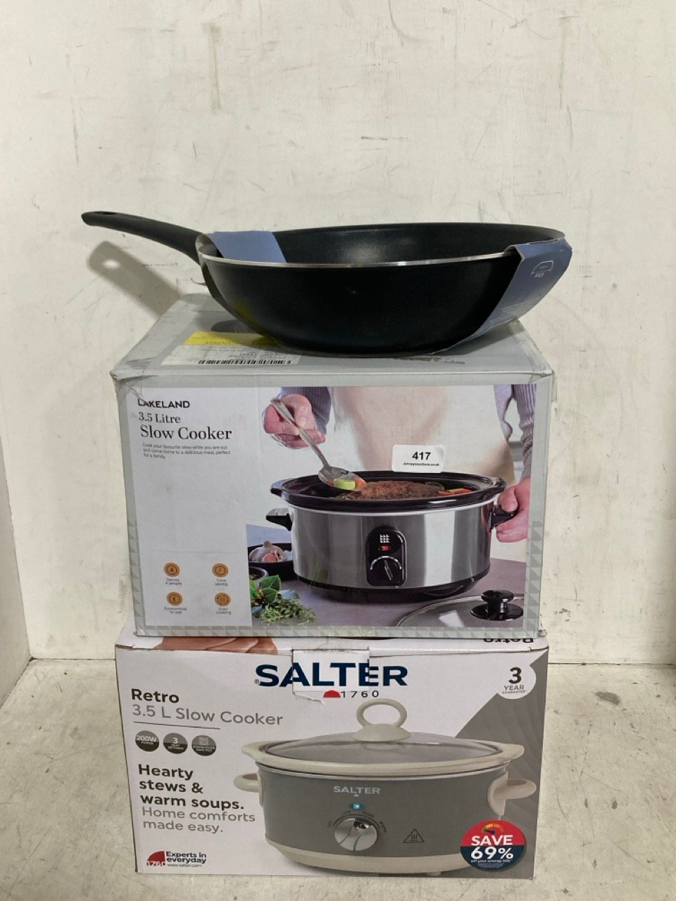 3 X ASSORTED ITEMS TO INCLUDE SALTER RETRO 3.5L SLOW COOKER