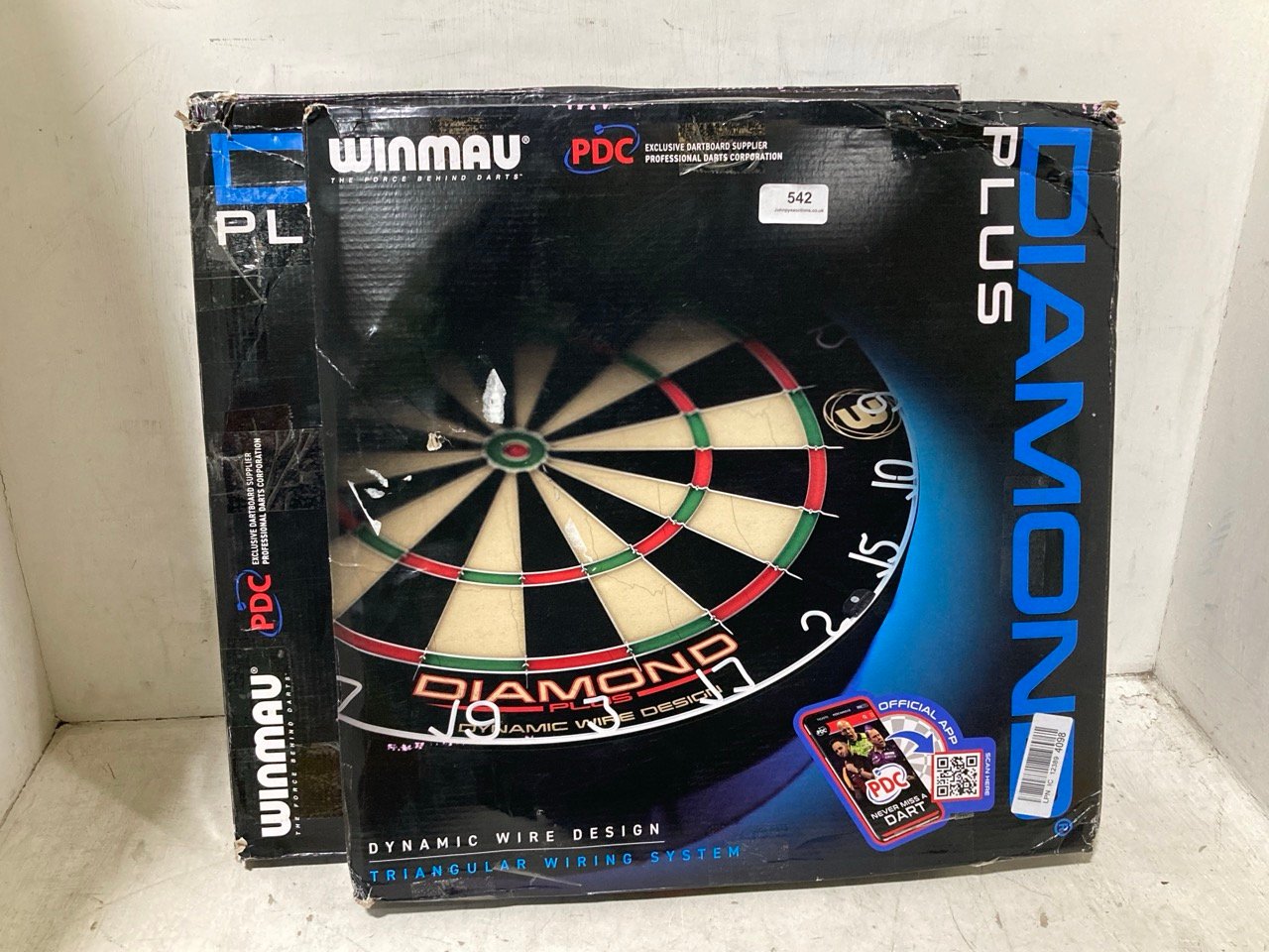 2 X WINMAU DIAMOND PLUS DARTBOARD