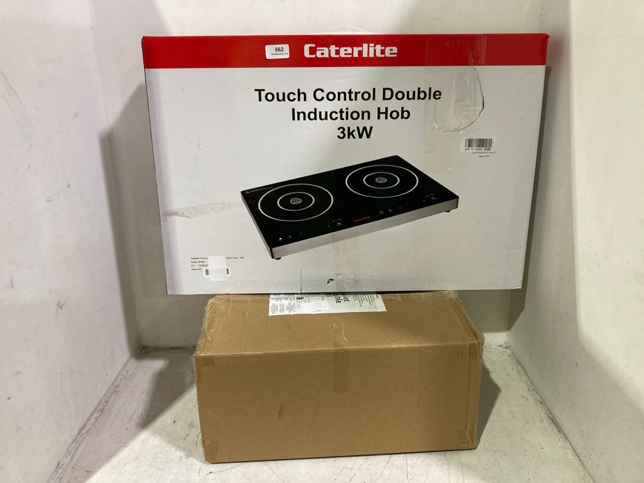 CATERLITE TOUCH CONTROL DOUBLE INDUCTION HOB 3KW TO INCLUDE 8 PIECE NON-STICK COOKWARE SET