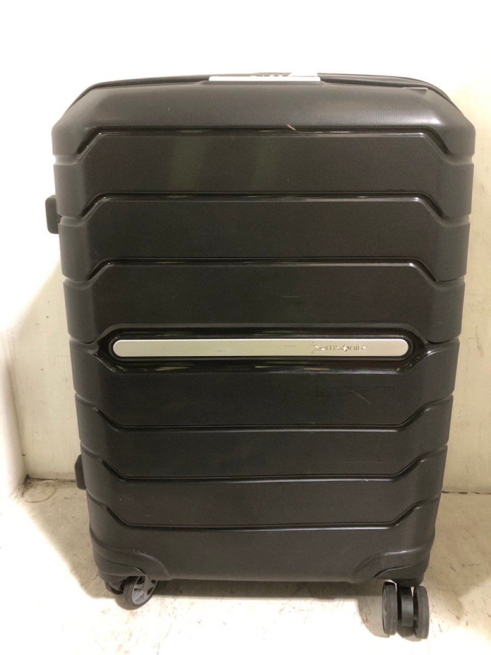 SAMSONITE BLACK 4 WHEEL SUITCASE