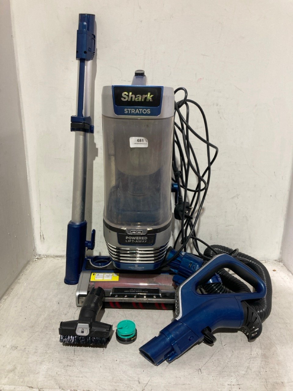 SHARK STRATOS PET PRO ANTI HAIR WRAP PLUS ANTI-ODOUR XL UPRIGHT VACUUM AZ3000UKT - RRP £399