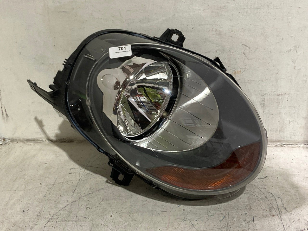 VALEO RIGHT HAND HEAD LIGHT 045357 - RRP £218