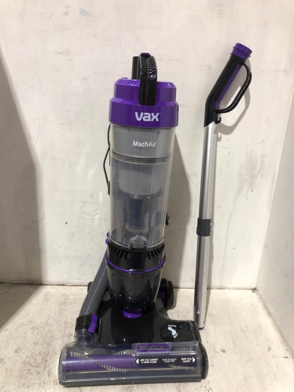 VAX MACH AIR UPRIGHT VACUUM CLEANER UCA1GEV1