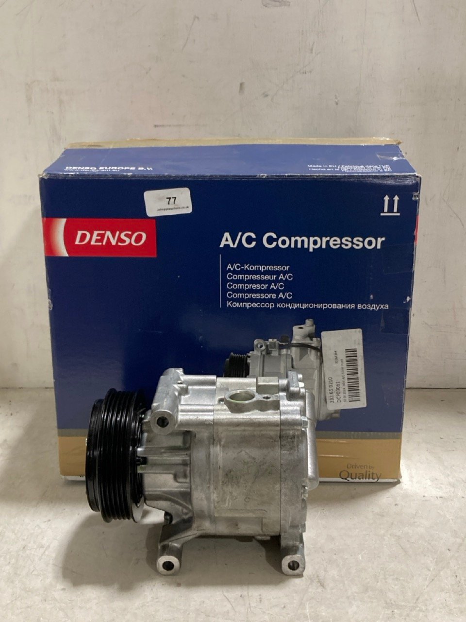 DENSO 12V AIR CONDITIONING COMPRESSOR DCP09061 - RRP £184