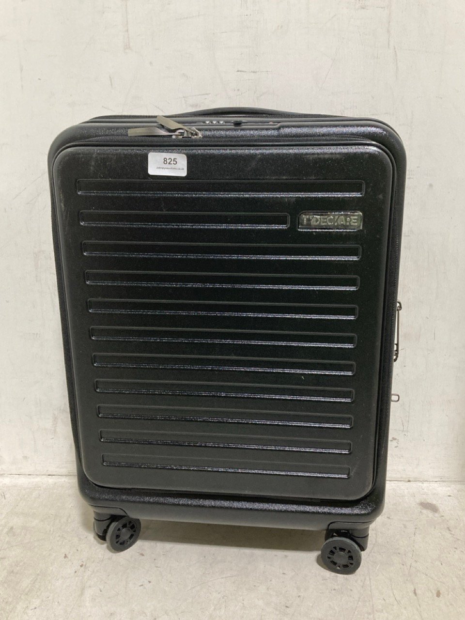 TYDECKARE BLACK 4 WHEEL SUITCASE