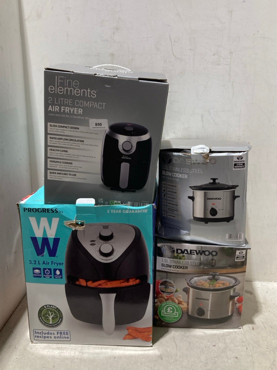 4 X ASSORTED KITCHEN APPLIANCES TO INCLUDE FINE ELEMENTS 2L COMPACT AIR FRYER