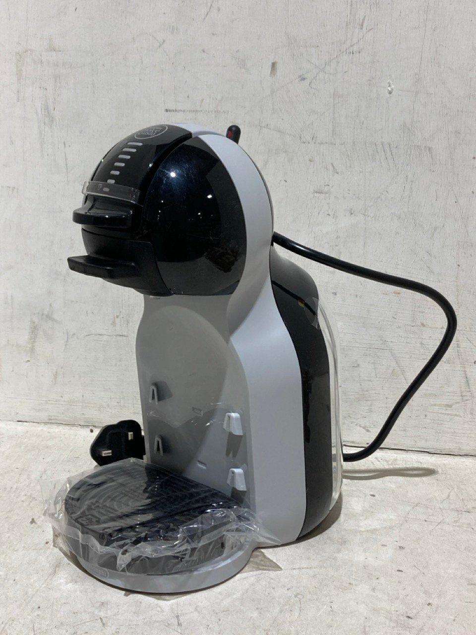 DELONGHI NESCAFE DOLCE GUSTO MINI ME COFFEE MACHINE