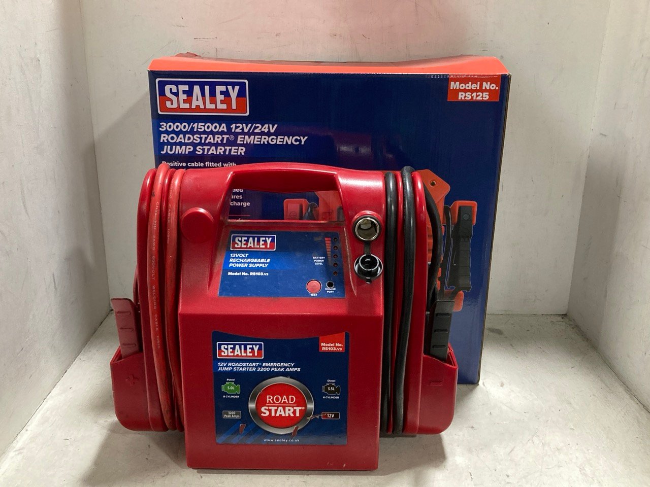 SEALEY 12/24V EMERGENCY JUMP STARTER 3000/1500 PEAK AMPS RS125 - RRP £497