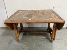 1 X STONE THE CROWS EXTENDED DINING TABLE