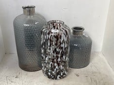 3 X ASSORTED ORNAMENTS TO INCLUDE GREY GLASS VASE (COLLECTION ONLY)