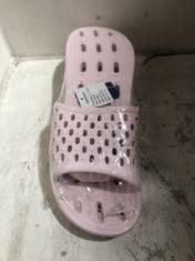 15 X RANBERONE SHOWER SANDALS PINK SIZE 5.