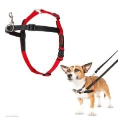 QTY OF ITEMS TO INCLUDE 32X ASSORTED PET ITEMS TO INCLUDE HALTI FRONT CONTROL HARNESS, SIZE SMALL, BESTSELLING PROFESSIONAL DOG HARNESS TO STOP PULLING ON THE LEAD, EASY TO USE, ANTI-PULL TRAINING AI