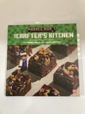 7 X MINECRAFT THE CRAFTERS KITCHEN OFFICIAL COOKBOOK FOR YOUNG CHEFS AND THEIR FAMILIES .