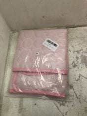 28 X KUOSER PET COOLING MAT PINK M .