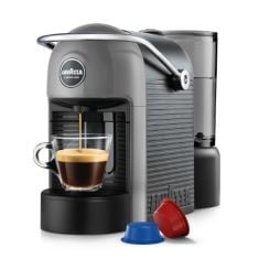 LAVAZZA, A MODO MIO JOLIE EVO, COFFEE CAPSULE MACHINE, MADE FROM 36% RECYCLED PLASTIC, COMPATIBLE WITH A MODO MIO PODS, WITH REMOVABLE CUP REST, AUTOMATIC SHUT-OFF, 1250 W, 220–240 V, 50–60 HZ, GREY.