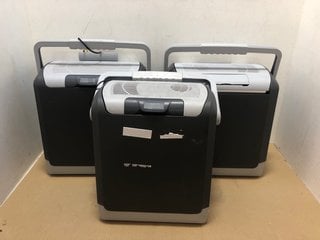 2 X 24 LITRE ELECTRIC COOLBOXES IN GREY TO ALSO INCLUDE 14 LITRE ELECTRIC COOLBOX IN GREY: LOCATION - BR2