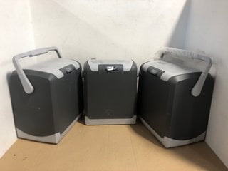 2 X 24 LITRE ELECTRIC COOLBOXES IN GREY TO ALSO INCLUDE 14 LITRE ELECTRIC COOLBOX IN GREY: LOCATION - BR1