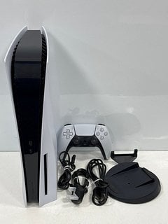 SONY PLAYSTATION 5 825 GB GAMES CONSOLE IN WHITE: MODEL NO CFI-1216A (WITH ALL ACCESSORIES (SEE PICTURES), SOME SMALL COSMETIC SCRATCHES ON THE CASING) [JPTM127857]. THIS PRODUCT IS FULLY FUNCTIONAL