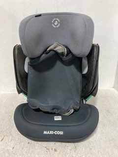 MAXI COSI HIGH BACK CHILDRENS CAR SEAT IN GREY AND BLACK: LOCATION - G20