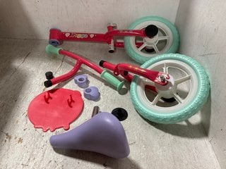 PEPPA PIG 10'' CHILDRENS BALANCE BIKE: LOCATION - G21