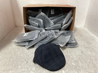 BOX OF SUPERORA MENS FLAT CAPS IN PATTERNED NAVY (ONE SIZE): LOCATION - H15