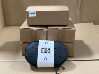 5 X BOXES OF FLEXTAIL MAX SHOWERS MODEL: OS02: LOCATION - E5