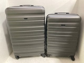 2 X ASSORTED SIZE JOHN LEWIS AND PARTNERS HARDSHELL TRAVEL SUITCASES IN DARK GREY: LOCATION - H13