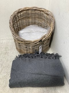 3 X ASSORTED JOHN LEWIS AND PARTNERS ITEMS TO INCLUDE IRON & CLAY WICKER LOG BASKET - ROUND 40CM: LOCATION - H8