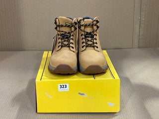 STANLEY TRADESMAN STEEL TOE SAFETY BOOTS IN BROWN SIZE: 8: LOCATION - E17